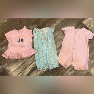 Baby outfits. 6 months